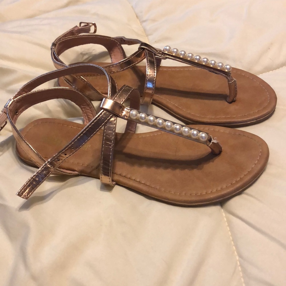 Sandals - Picture 2 of 4